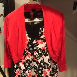 Sleeveless dress w/ sweater